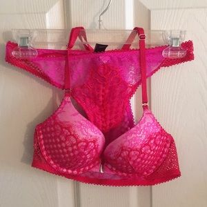 NWT 3pcs VS Bra set